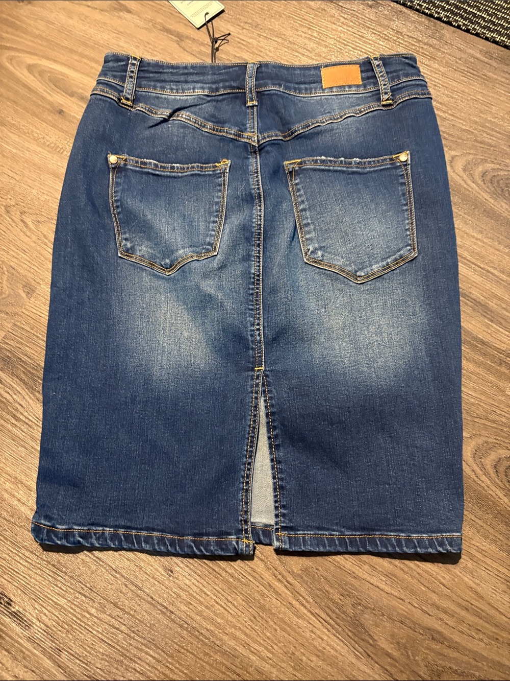 NWT Judy Blue Dark Blue Denim Pencil Skirt with Front Seam -Size Medium - Picture 4 of 8